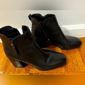 Blondo Waterproof Boots Size 10